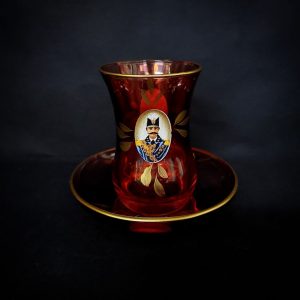 تصویر ناصرالدین شاه قاجار بر روی بلورجات وارداتی به ایران