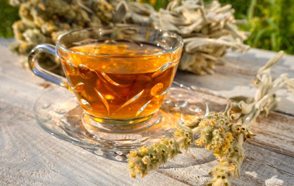 خواص چای کوهی : درمانی طبیعی برای روماتیسم و درد مفاصل با خواص ضد التهابی قوی